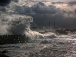 Плохая погода блокировала работу Керченской переправы
