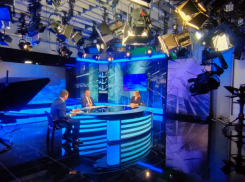 «QR-коды введены не потому, что я так хочу»: началась прямая линия губернатора Кубани