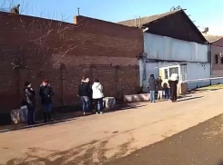 Больных краснодарских срочников заперли в сборном пункте и собираются отправить в космические войска: соцсети