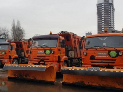  На Краснодар надвигается снегопад: спецтехника ждет удара стихии 