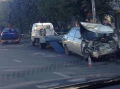  Лихач на BMW, дрифтовавший в Краснодаре, попал в аварию 