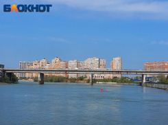 «Работа кипит»: что происходит на Тургеневском мосту в Краснодаре 