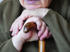 На Кубани совершили нападение на супругов-пенсионеров 