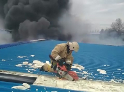 Открытое горение на складе в Краснодаре ликвидировали