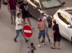 В Краснодаре жители прогнали приезжих со спортплощадки