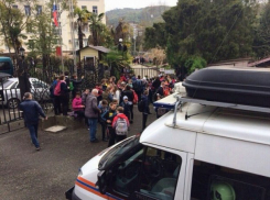  Из-за подозрительного рюкзака в сочинской школе эвакуировали учеников 