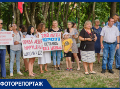 «60 детей в группе - позор для власти»: краснодарцы вышли на митинг из-за нехватки мест в школах и садах