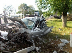 В страшной аварии под Армавиром погибли водители «Газели» и иномарки