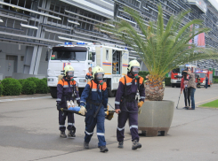 Пожар на гонках в Сочи «потушили» спасатели