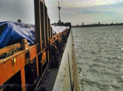 Молдавский сухогруз «Амур» сняли с мели под Ейском