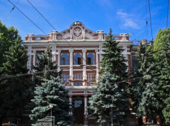 Вокруг здания шифровального училища в Краснодаре снесут старые постройки 