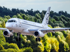 На смену неисправному Superjet отправили резервный самолет из Краснодара в Брянск