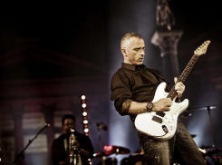 Эрос Рамазотти не приедет в Краснодар из-за проблем с организаторами