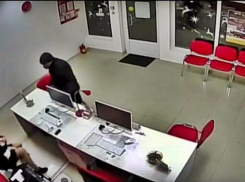 Ограбление сочинских микрозаймов попало на видео 