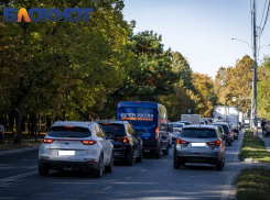 Пробки сковали Краснодар из-за ограничения движения на Красных Партизан