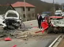 Три человека погибли в массовой аварии на юге Кубани