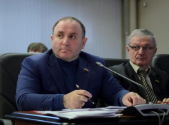 Уникальный пандус, благоустройство сквера: чем занимался в 2019 году депутат Гордумы Садоян