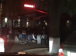 В Краснодаре в жесткой аварии на Красной столкнулись три автомобиля