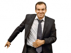  Кубанский супермен-тиктокер поздравил губернатора с Днём рождения 