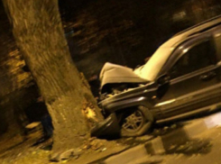 В Краснодаре 17-летний москвич угнал элитный внедорожник, разбил его и убежал