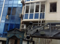 В Краснодаре вспыхнул пожар на втором этаже жилого дома