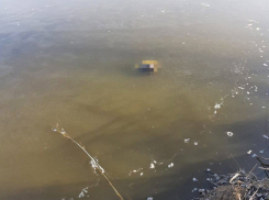 Тело пропавшего краснодарца достали из обледеневшей реки в Новотитаровской