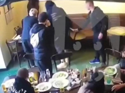 ФК «Краснодар» прокомментировал драку в московском кафе с участием Павла Мамаева