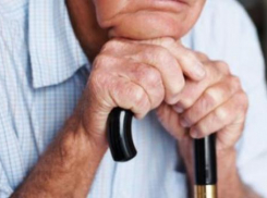 На Кубани женщина избила и ограбила пенсионера