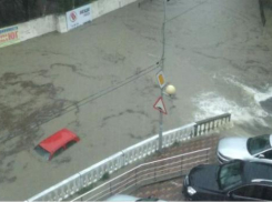 Из-за сильного ливня  под водой оказался Туапсе 