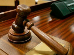  Женщина убила строителя курятника, который хотел побить ее мужа в Динском районе 