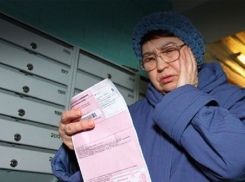 Жители Каневского района оплачивали не только воду и тепло, но и премии местного коммунальщика 