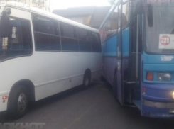  Рейсовые автобусы столкнулись друг с другом в Анапе 