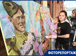 Песни военных лет, ремесленники и искусство: яркий фестиваль открылся на краснодарском Арбате