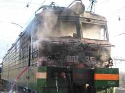 На Кубани из-за пожара в Гулькевичах задерживают пассажирские поезда
