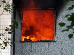 В Выселковском районе из-за взрыва газа загорелся пятиэтажный дом