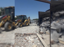 В Краснодаре устранили незаконную автомойку