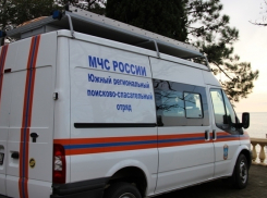 В Сочи спасатели ночью вызволили из «плена природы» молодого человека