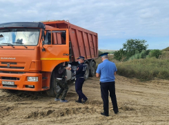 Полицейские выявили хищение песка на 2,5 млн рублей в Анапе