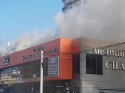 В Анапе загорелось офисное здание