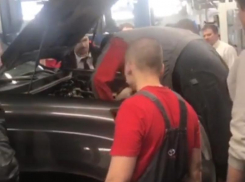 Спецоперация по спасению кота из «Тойоты» попала на видео в Краснодаре