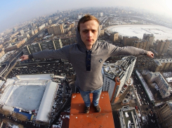 Жителя Кубани продержали в полиции Дубая за смертельно опасную прогулку на небоскребе