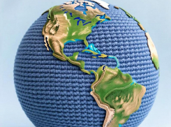 Жители Краснодарского края увлеклись созданием миров из пряжи