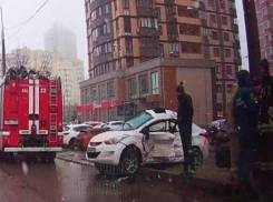 В Краснодаре столкнулись маршрутка и легковушка 