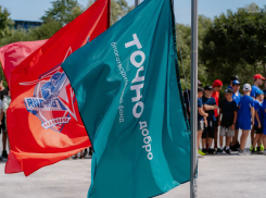 Благотворительный фонд «ТОЧНО Добро» организовал первые совместные сборы боксеров и хоккеистов.