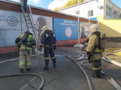 Крупный пожар разгорелся в Краснодаре в районе Затона