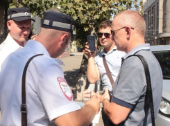  В Краснодаре сотрудники Генконсульства  Украины  грубо нарушили ПДД и помешали работе полиции  
