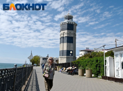 Город-курорт на Кубани украсят скамейками за 4 млн рублей
