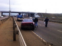 «Хонда» на полном ходу влетела в «Опель» в Краснодаре