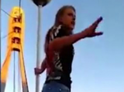 В Краснодаре девушка во имя любви спрыгнула с «моста поцелуев»