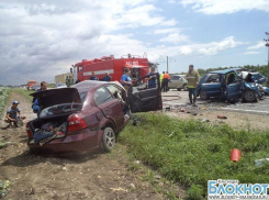 В Усть-Лабинском районе в аварии погибло три человека